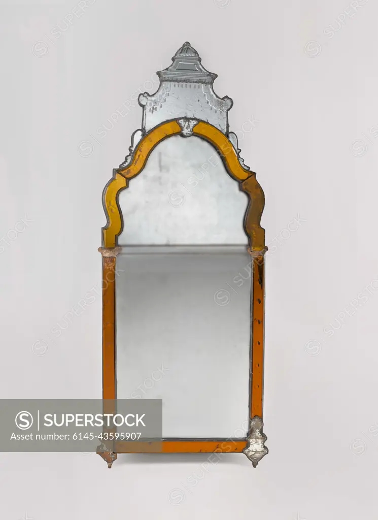 Mirror. Urzecze huta zwierciadlana 1737 1846 glass works