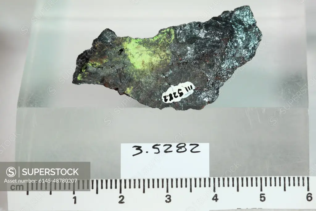 Sengierite. minerals. North America; USA; Arizona; Cochise County; Bisbee; Cole Shaft