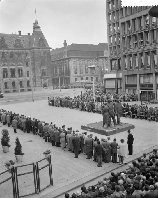 Anefo photo collection. Remembrance Day 1961 in Rotterdam. May 4, 1961. Rotterdam, South Holland