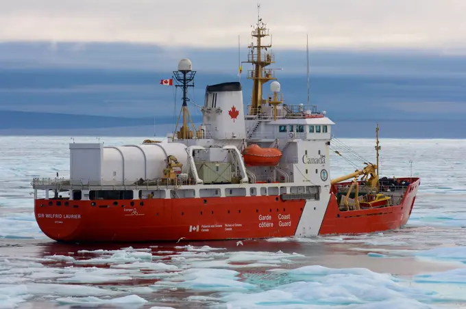 Canadian Coast Guard Icebreaker, Sir Wilfred Laurier, Northwest Passage, Nunavut, Arctic Canada