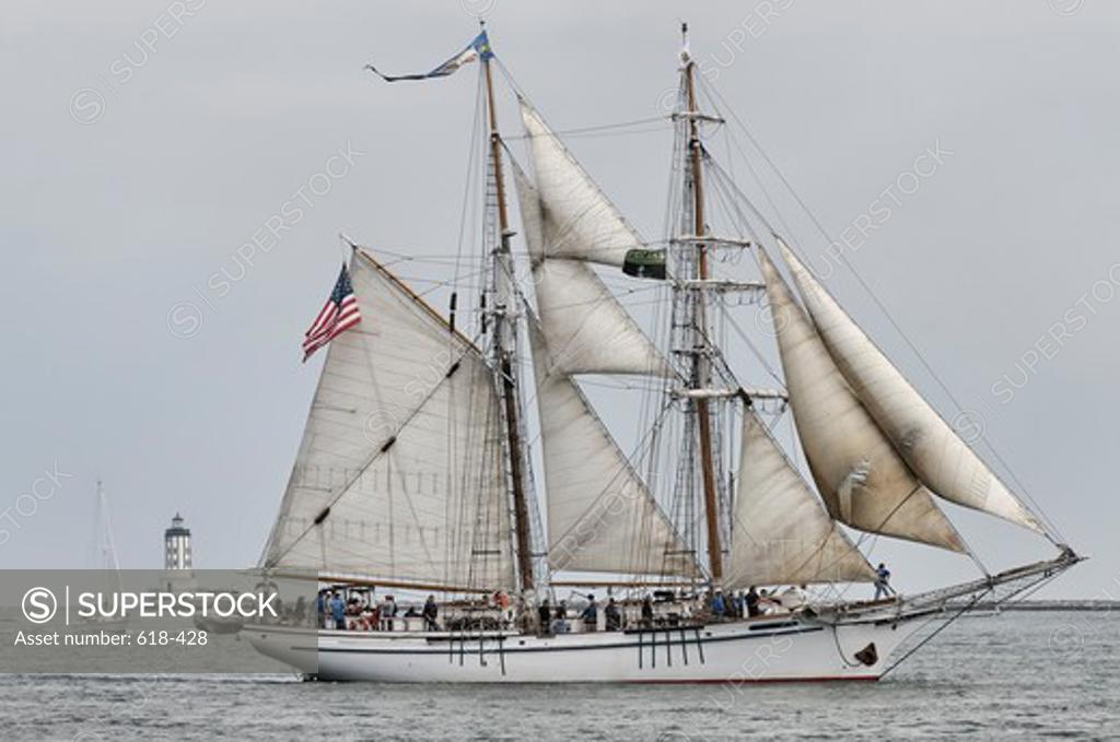 USA, California, San Pedro, Port of Los Angeles, Brigantine SS/V Irving ...