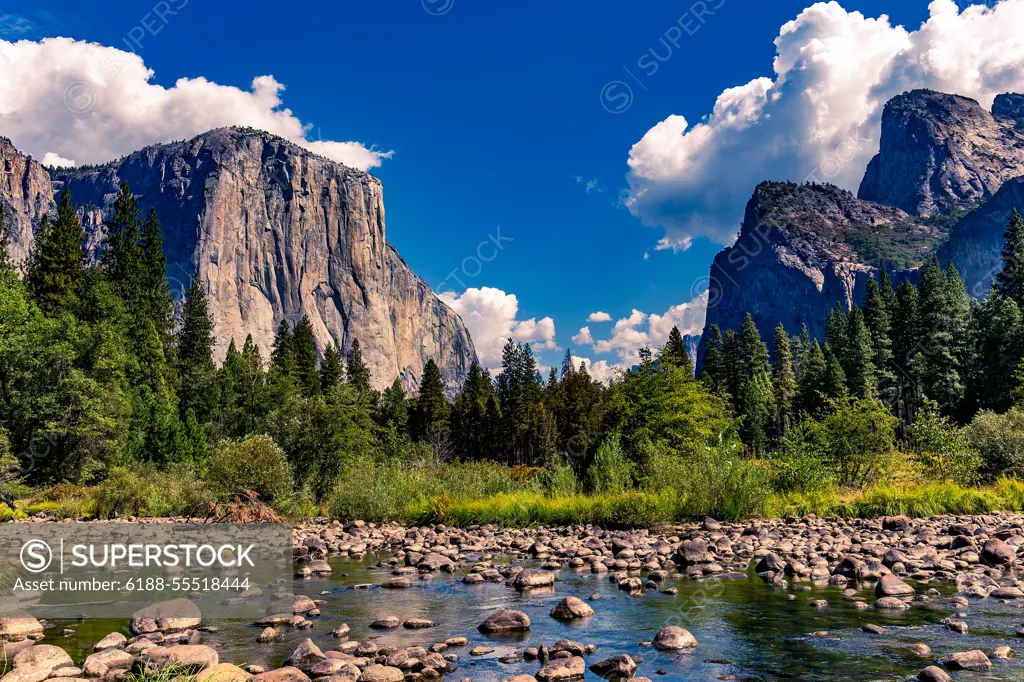 Yosemite valley, Yosemite national park Yosemite valley, Yosemite national park, California, usa Copyright: xZoonar.com/patrickxmichelettix 17120968