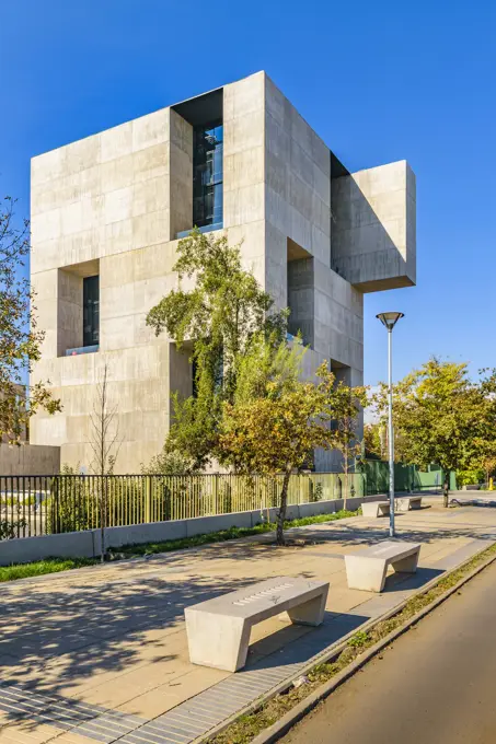 Innovation Center Building, Santiago de Chile SANTIAGO DE CHILE, CHILE, MAY - 2018 - Exterior view of innovation center building at catholic university in santiago de chile, chile Copyright: xZoonar.com/DanielxFerreira-LeitesxCiccarinox 13436343