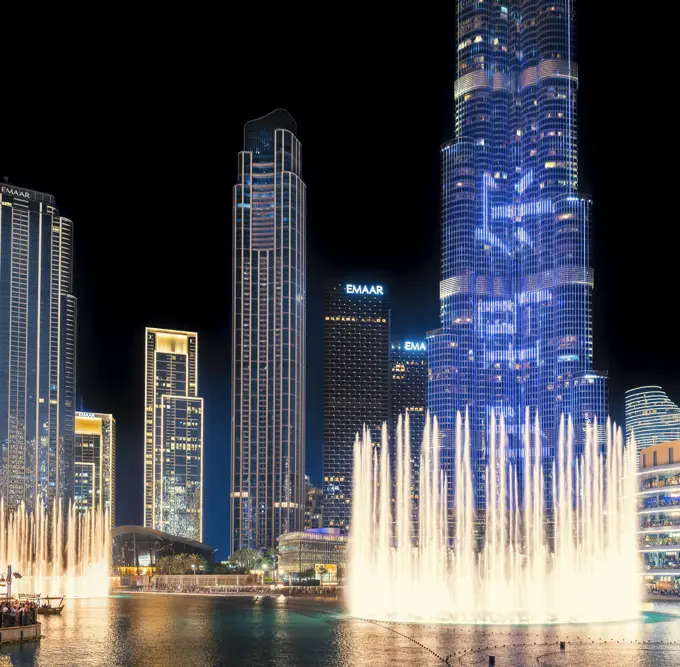 dubai,dubai fountain ** dubai,dubai fountain,dubais gfk-qdz EDITORIAL USE ONLY