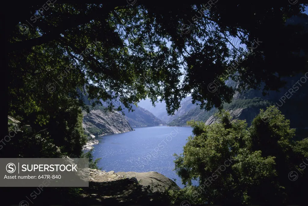 Hetch Hetchy Reservoir, Yosemite National Park, California, USA