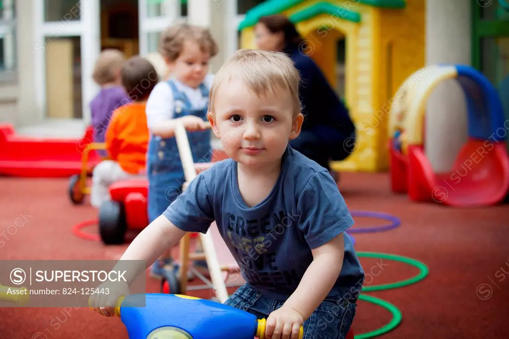 Reportage in a community nursery in Paris, France. The images from this series must only be used to illustrate articles about nurseries.