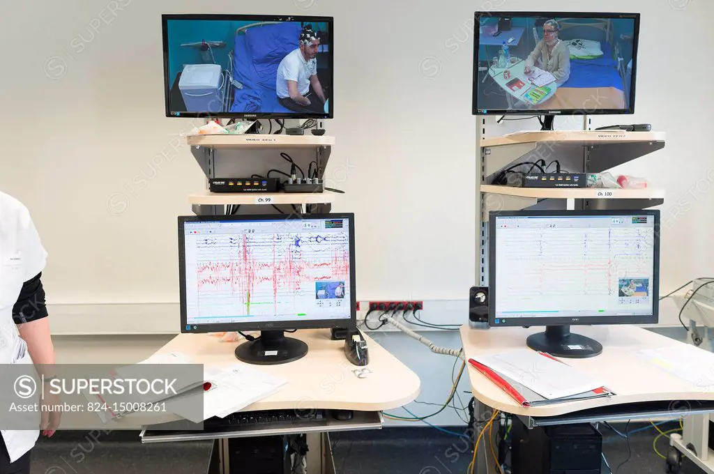 Reportage in the epileptology unit in Nice Hospital, France. The control room. The control room is used during long EEGs, which last between 24h and 5...