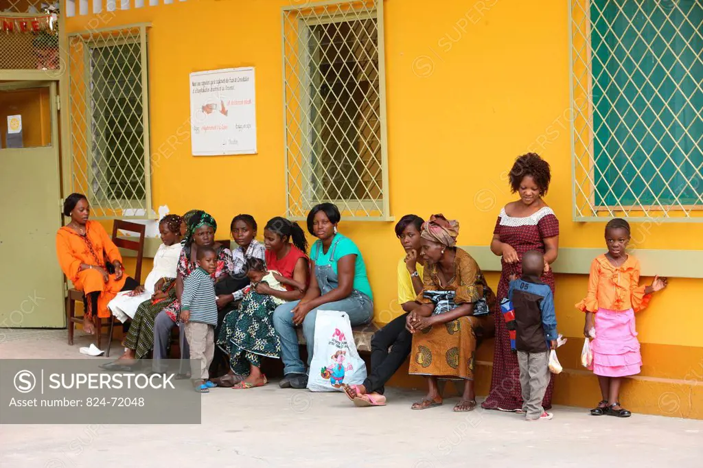 Photo essay in a hospital in Brazzaville, Congo. Waiting room.