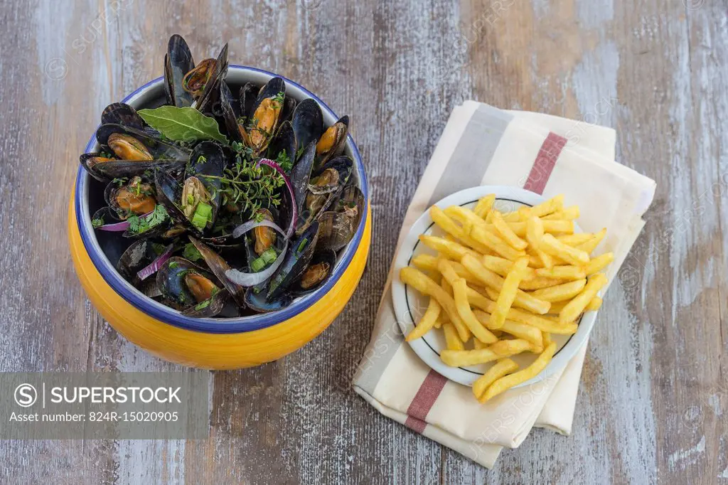 Mussels and fries.