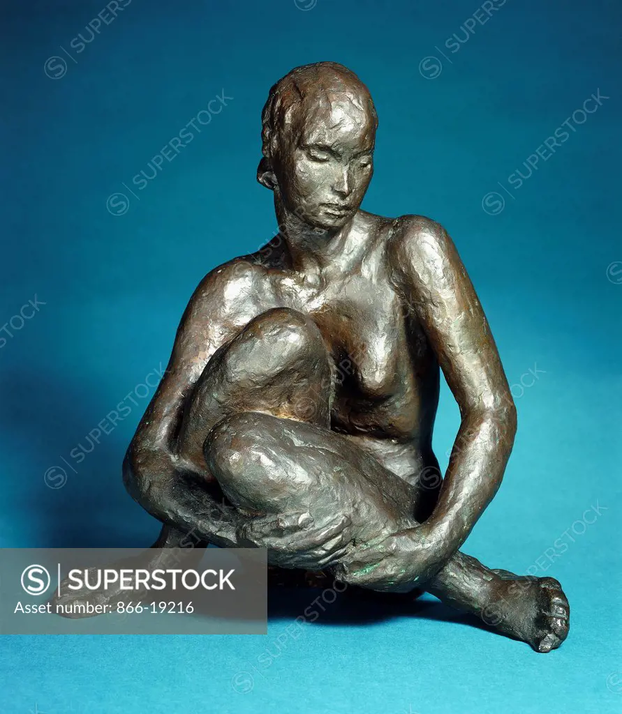 Seated; Sitzende. Georg Kolbe (1877-1947). Bronze with dark brown patina. Cast in 1926. 28.5cm high.